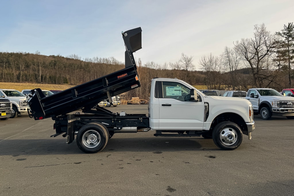 New 2026 Ford F350 Super Duty F-350 XL CAB CHASSIS