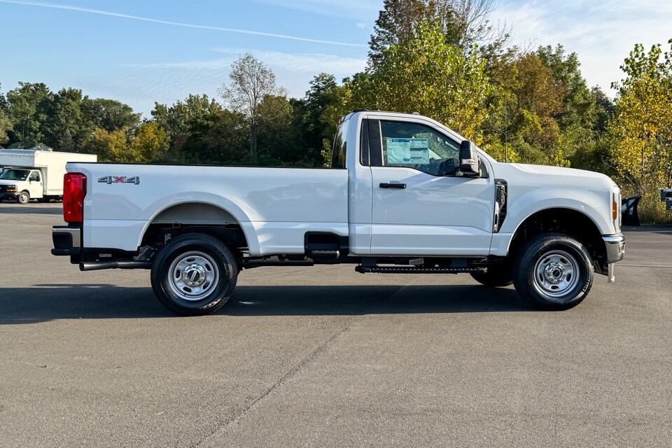 2026 Ford F-250 photo 2
