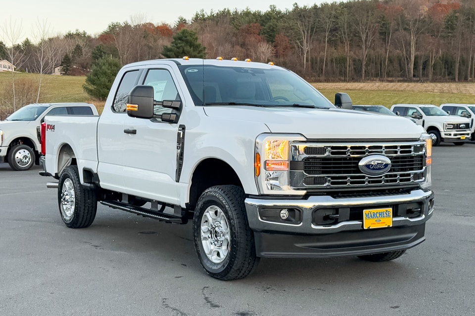 2026 Ford F-350 Super Duty XLT's photo