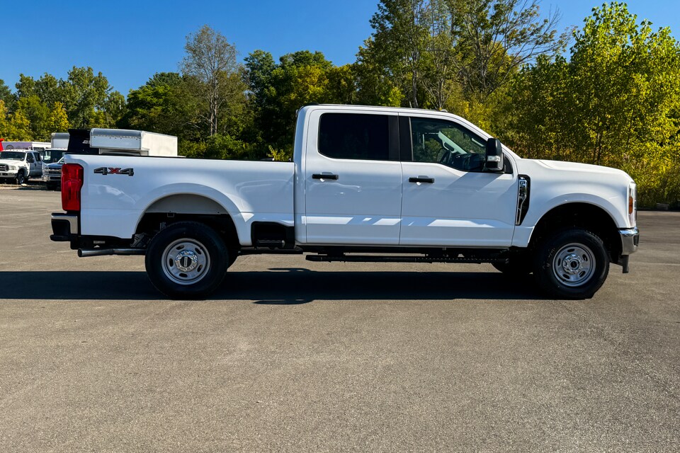 2026 Ford F-250 photo 2