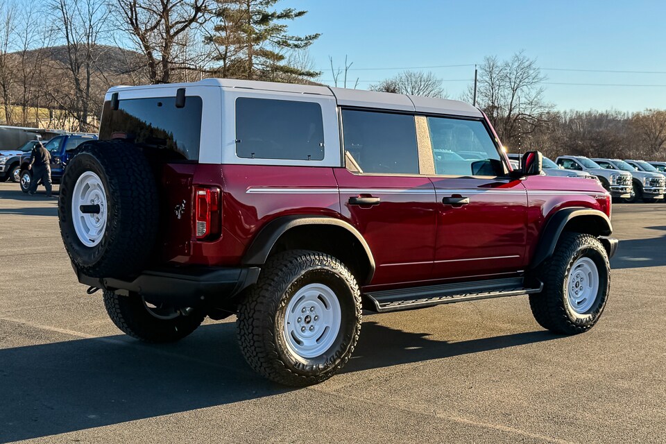 2025 Ford Bronco Heritage First Edition photo 3