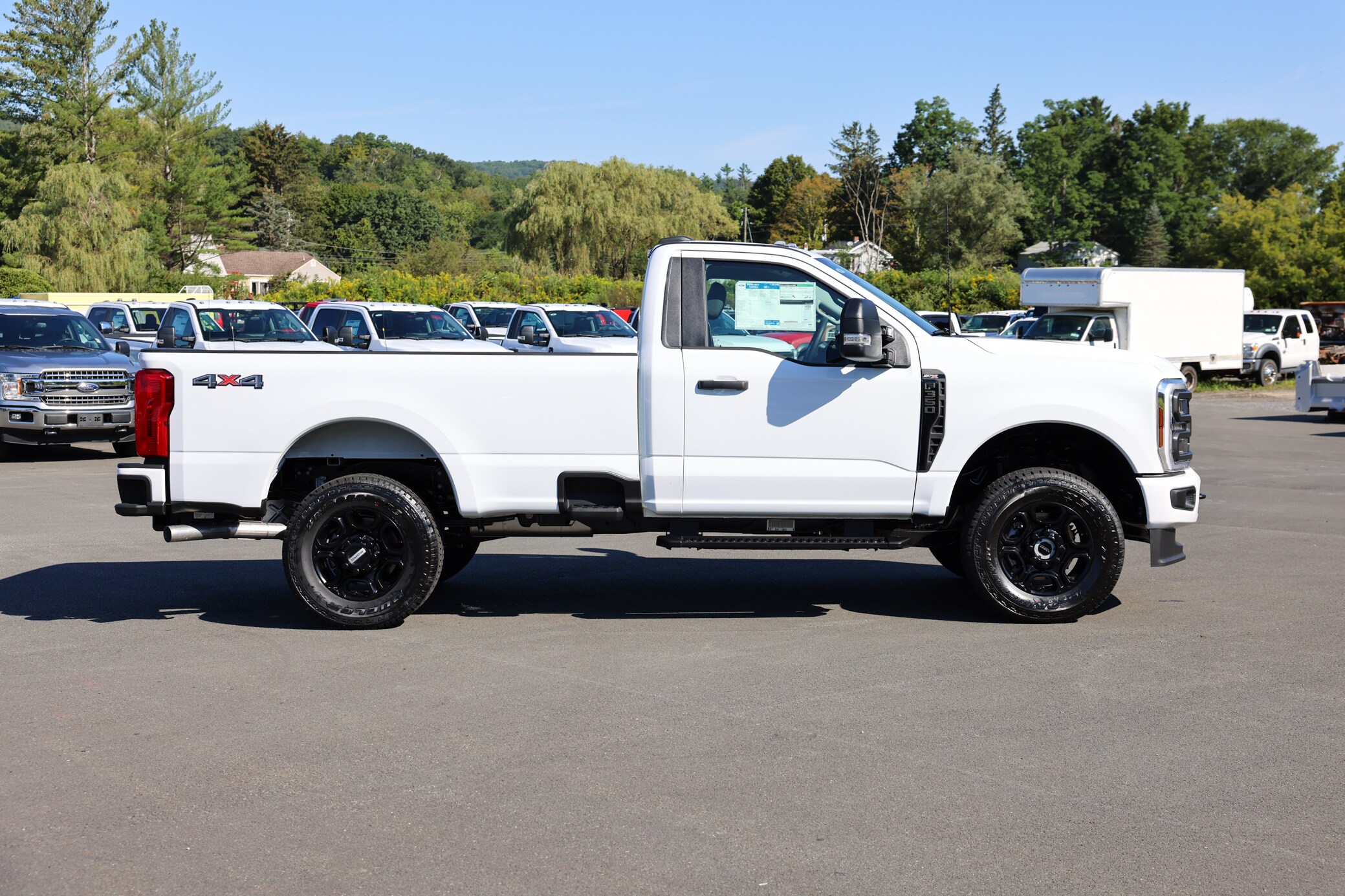 2026 Ford F-350 photo 2
