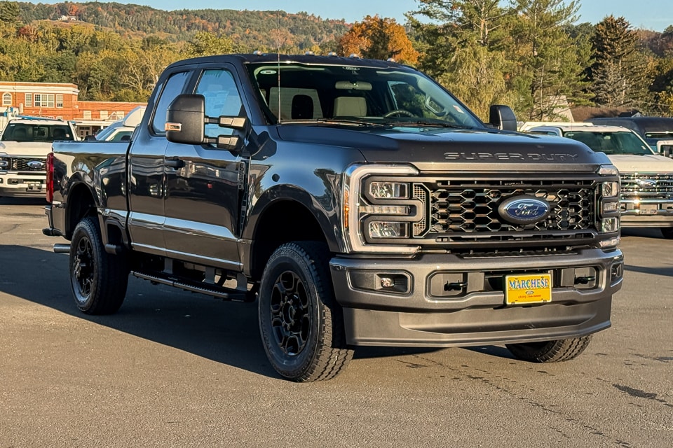 2026 Ford F-350 Super Duty XL's photo