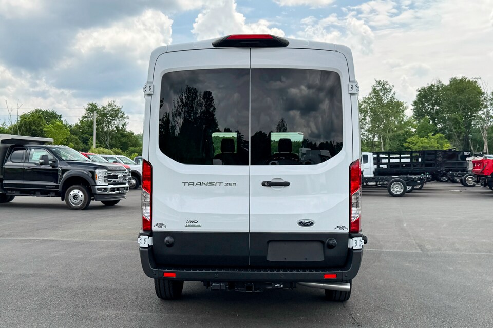 2025 Ford Transit Cargo Van photo 4
