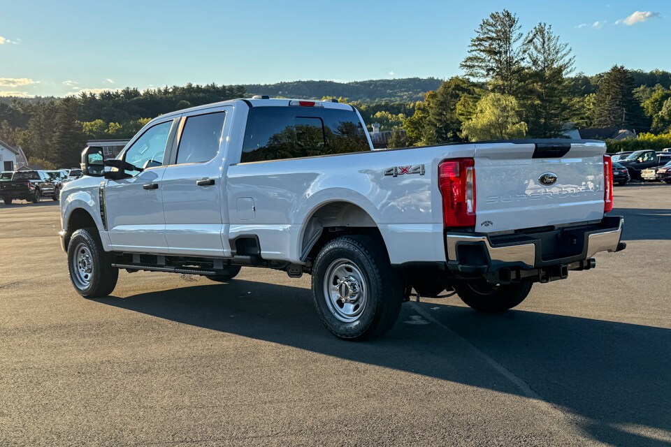 2026 Ford F-350 photo 4