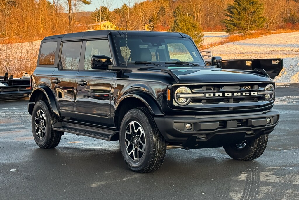 New 2025 Ford Bronco Outer BA Outer Banks WAGON
