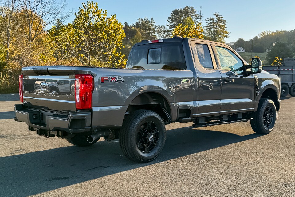 2026 Ford F-350 XL photo 3