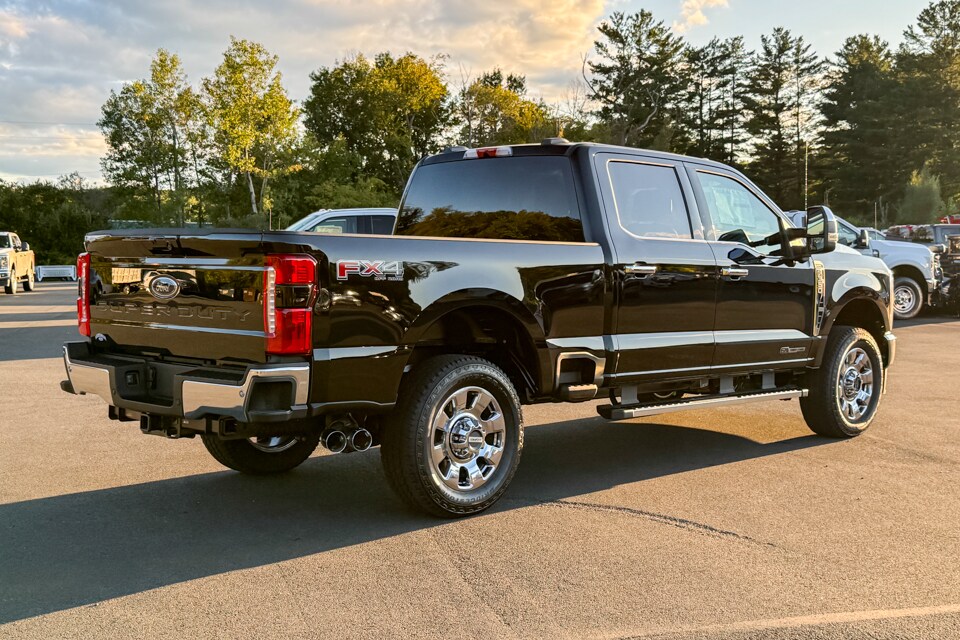 2026 Ford F-350 photo 2