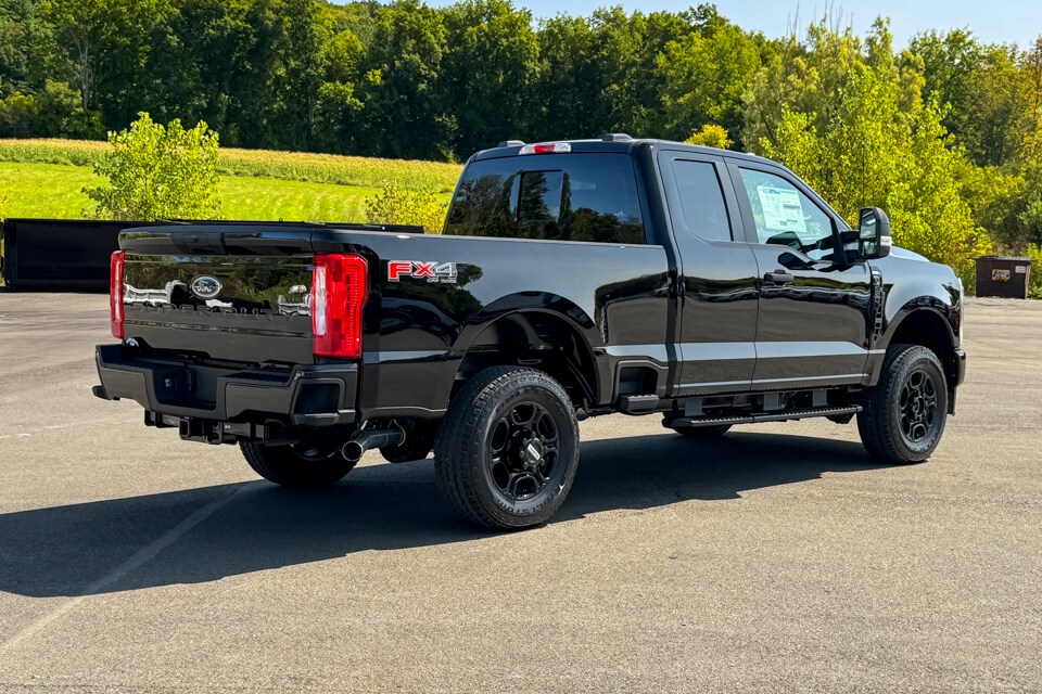 2026 Ford F-250 photo 3