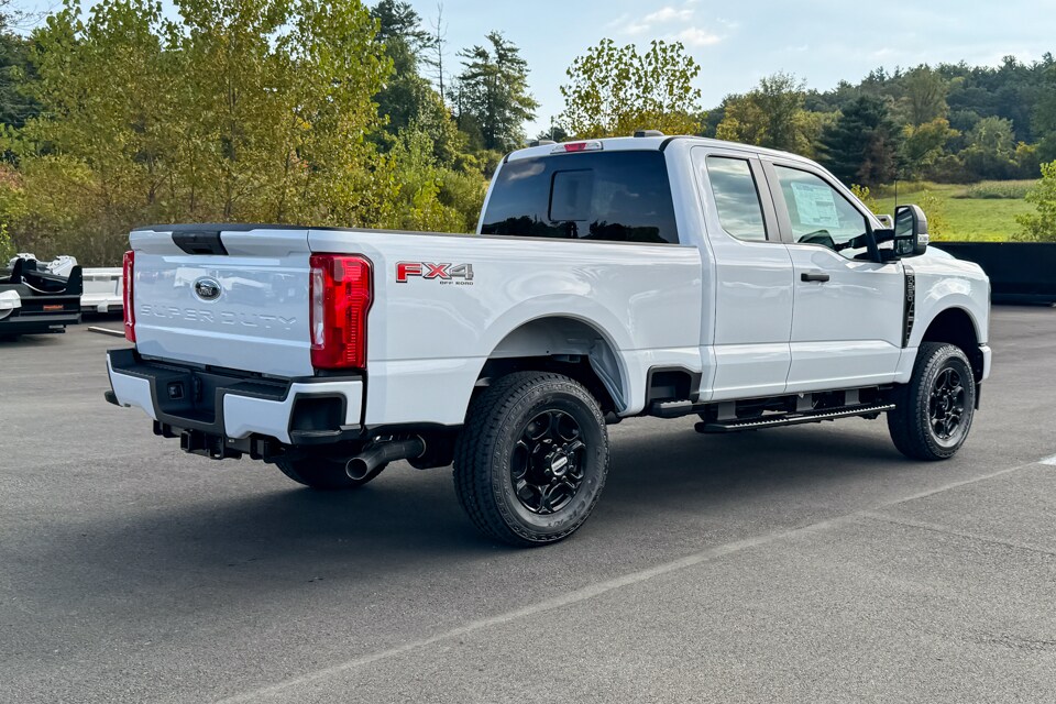 2026 Ford F-250 photo 3