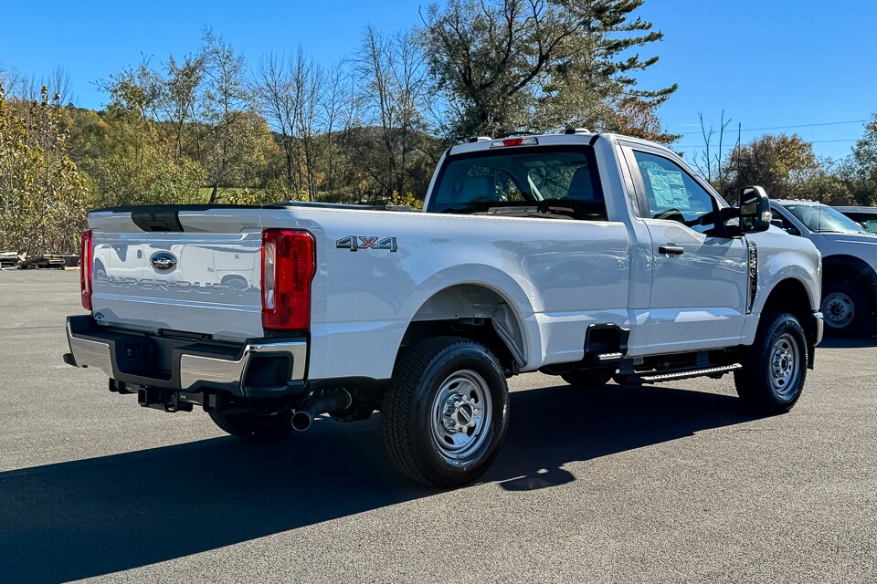 2026 Ford F-250 photo 3