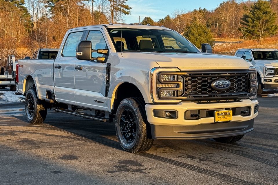 2026 Ford F-350 Super Duty XL's photo