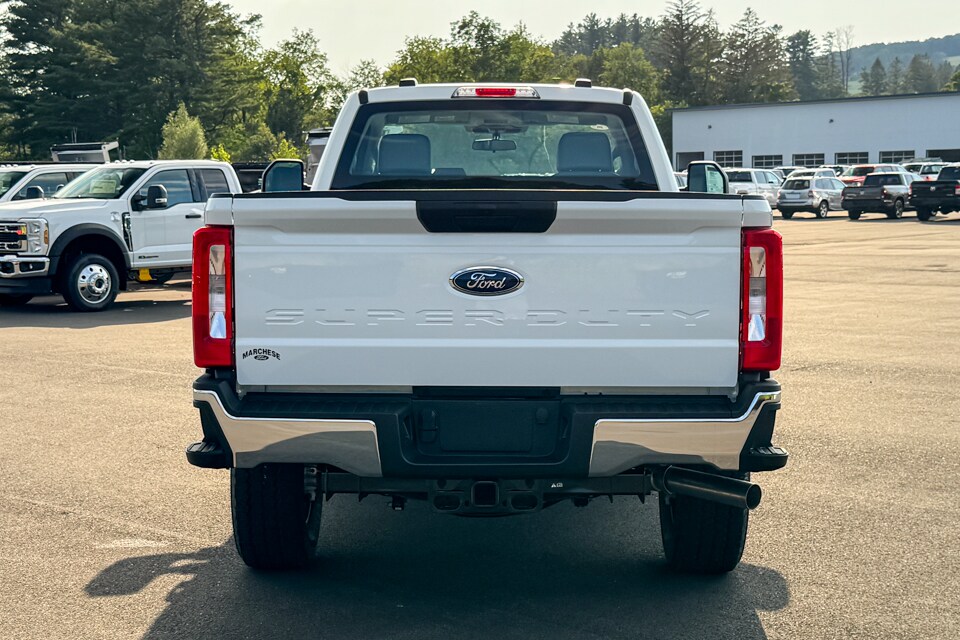 2025 Ford F-350 photo 4