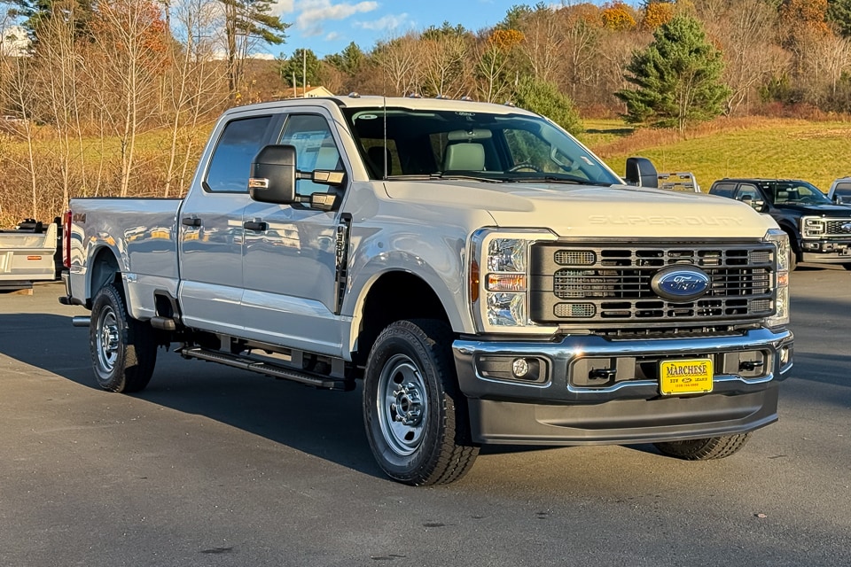 2026 Ford F-350 Super Duty XL's photo