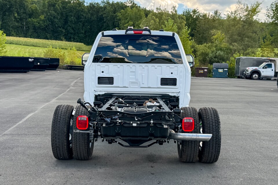 2026 Ford F-350 photo 4