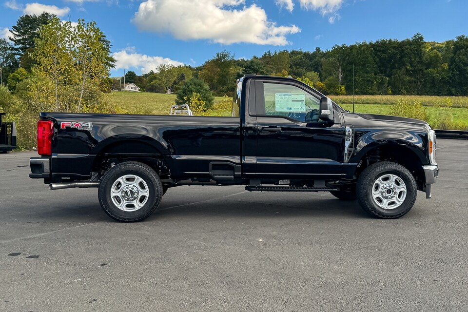 2026 Ford F-350 XLT photo 2