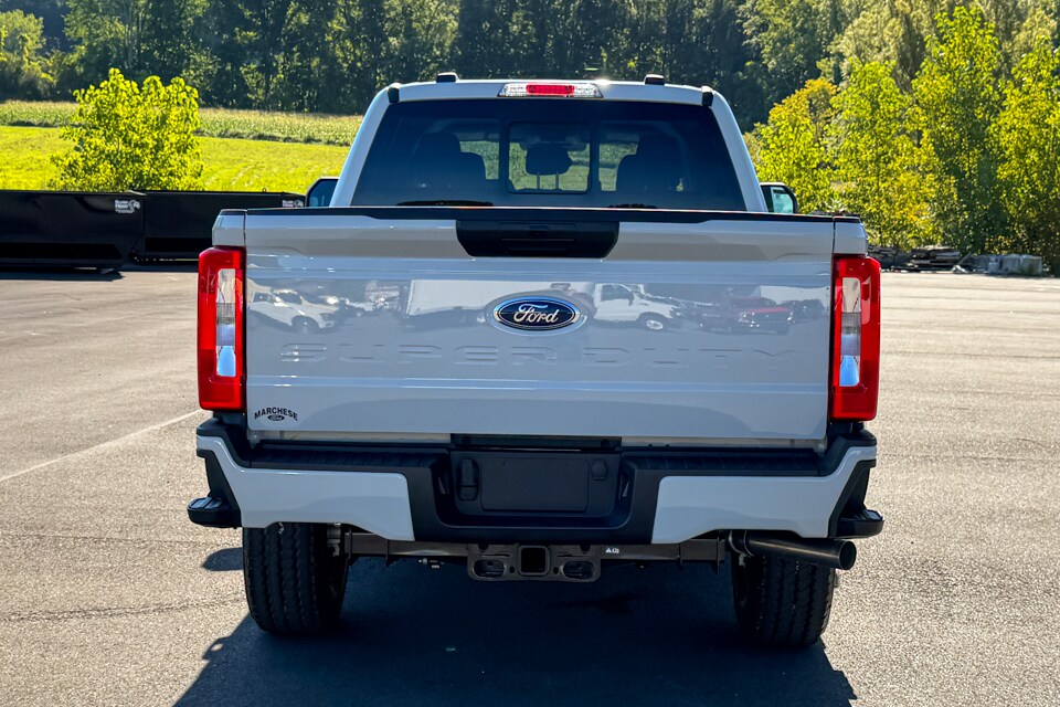 2026 Ford F-350 photo 4