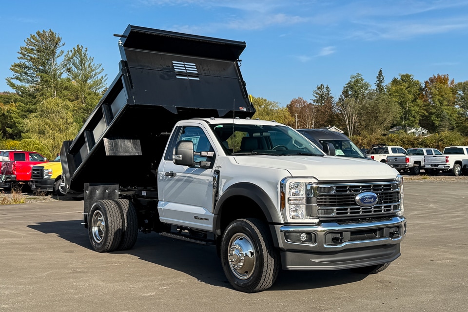 2026 Ford F-600 Super Duty Chassis Cab XL's photo