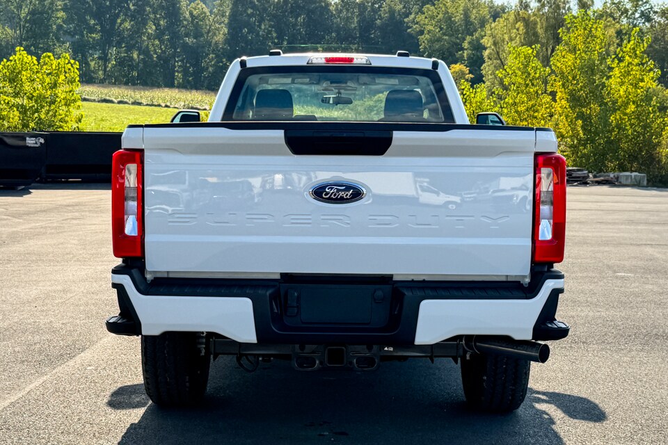 2026 Ford F-350 XL photo 4