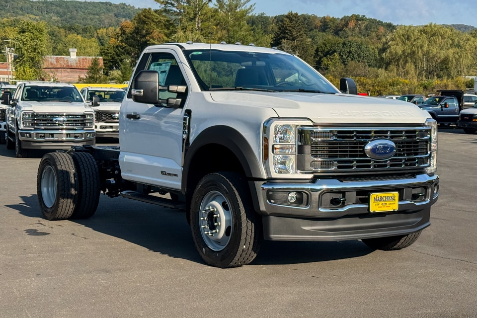 2026 Ford F-600 Super Duty Chassis Cab XL's photo