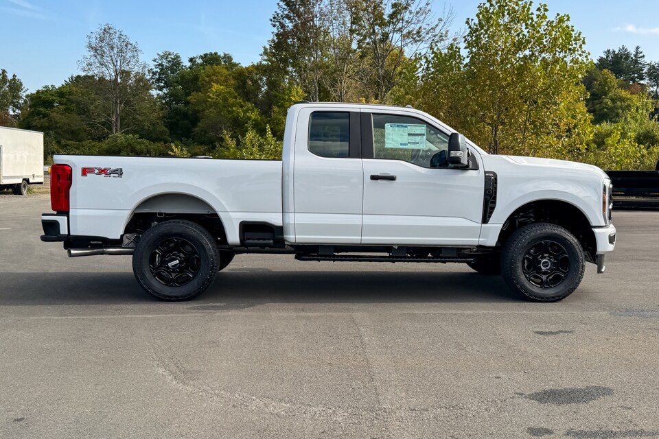 2026 Ford F-250 photo 2