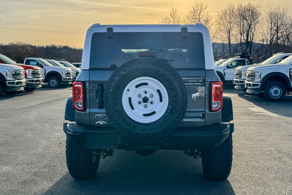 2025 Ford Bronco Heritage First Edition photo 4