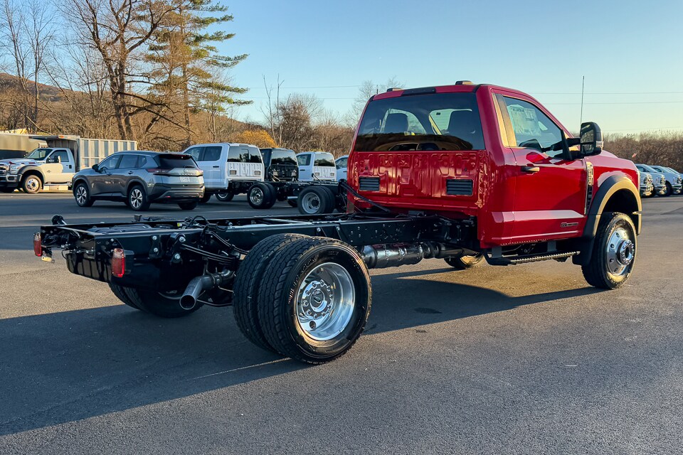 2026 Ford F-600 photo 3