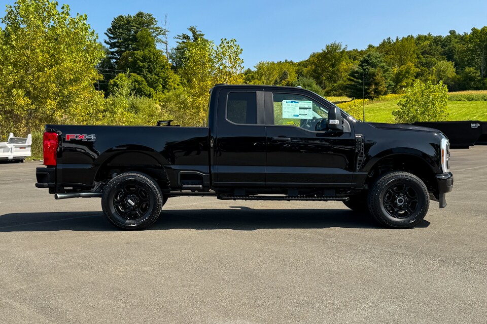 2026 Ford F-250 photo 2