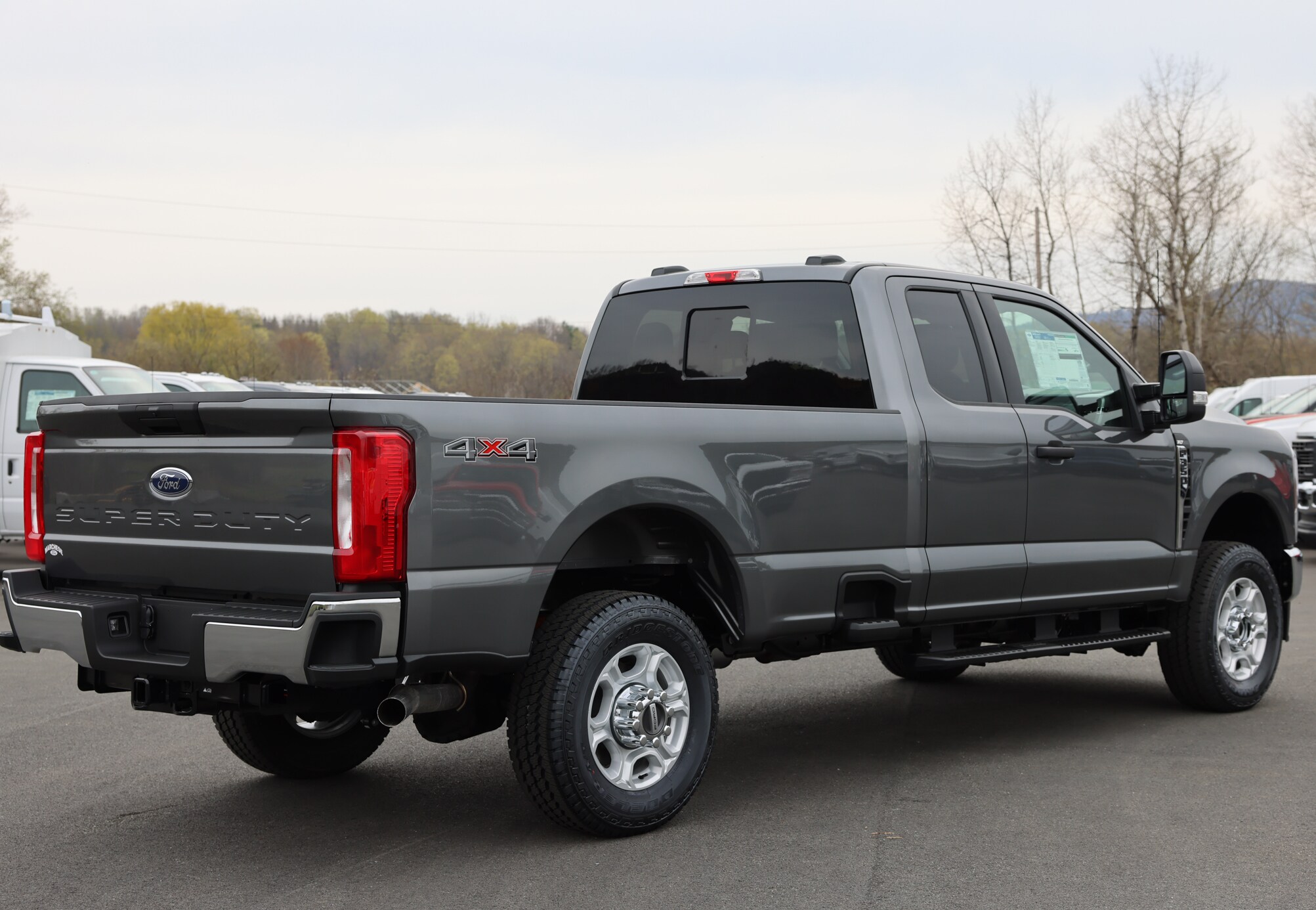 2025 Ford F-350 photo 3
