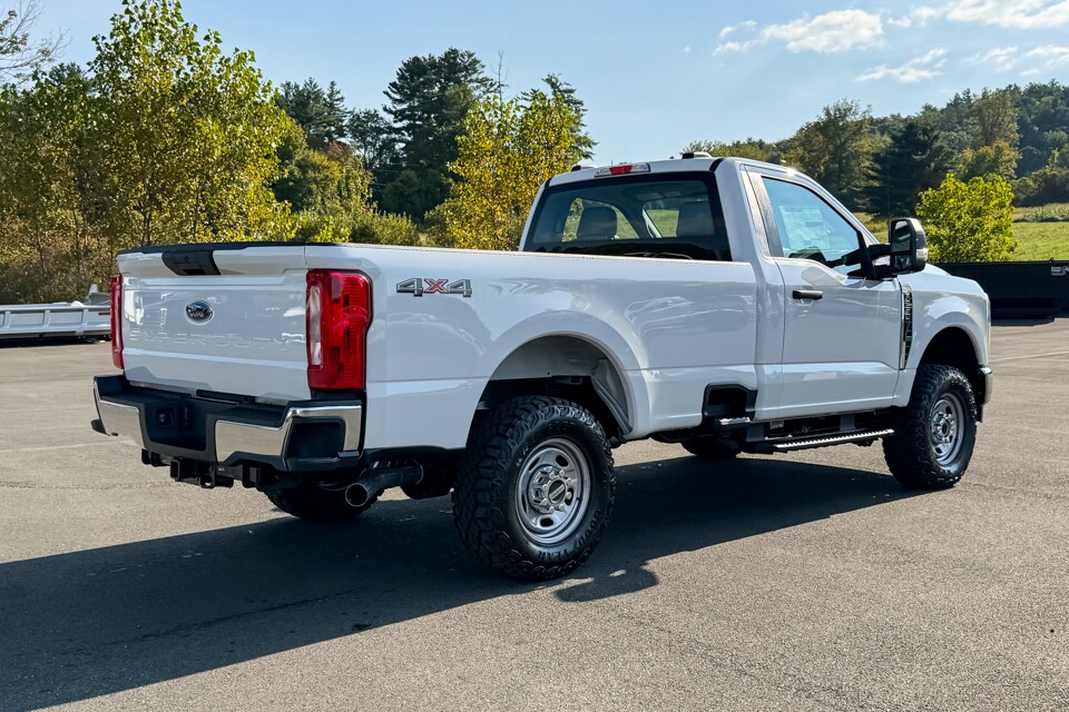 2026 Ford F-250 photo 3