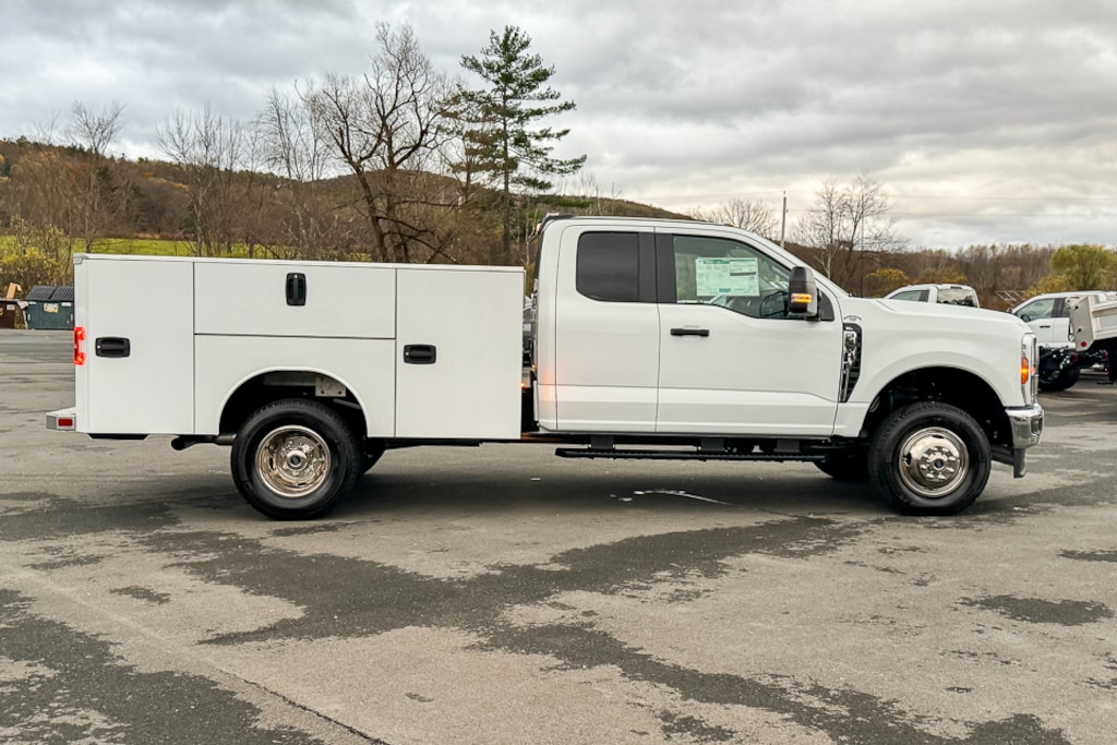 New 2026 Ford F350 Super Duty F-350 XL UTILITY