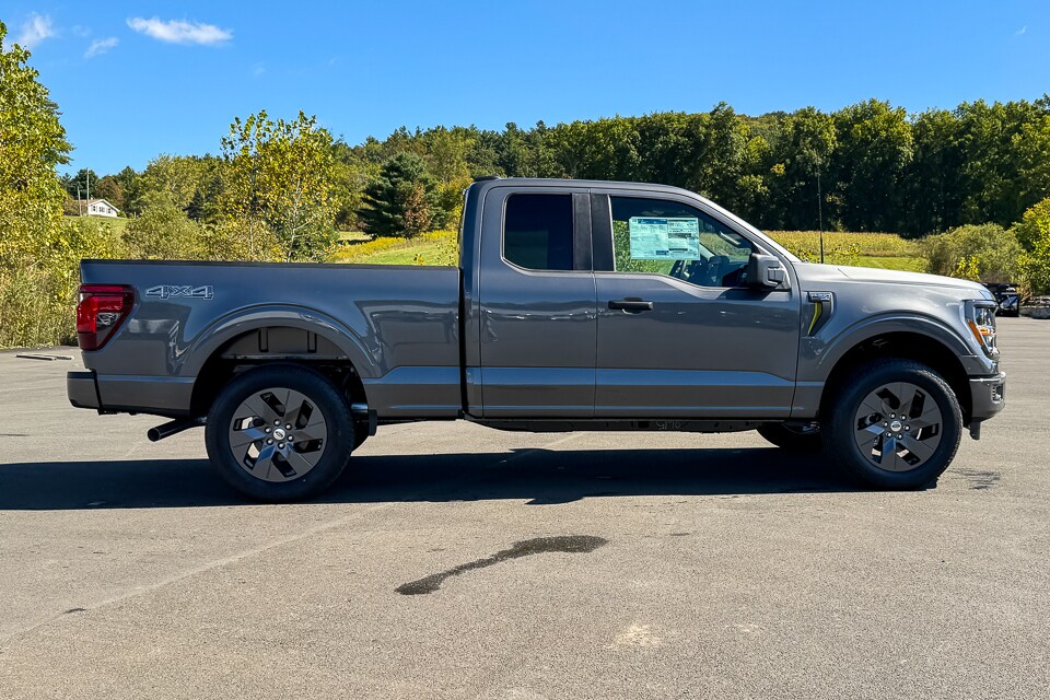 2025 Ford F-150 STX photo 2