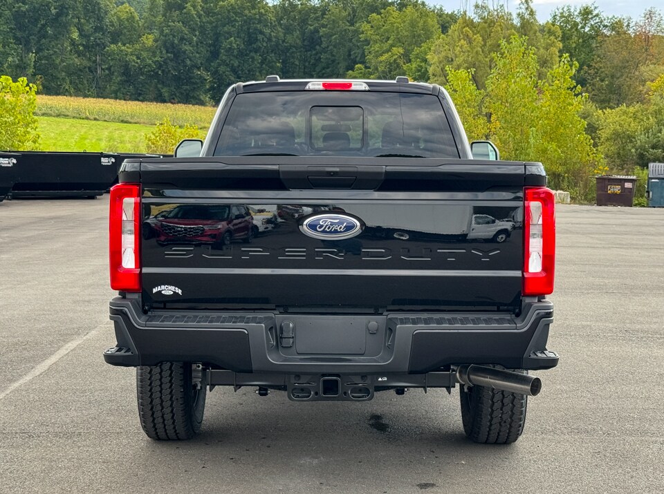 2026 Ford F-350 photo 4