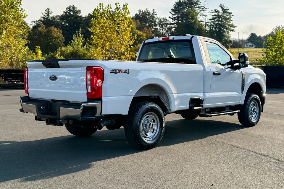 2026 Ford F-250 photo 3