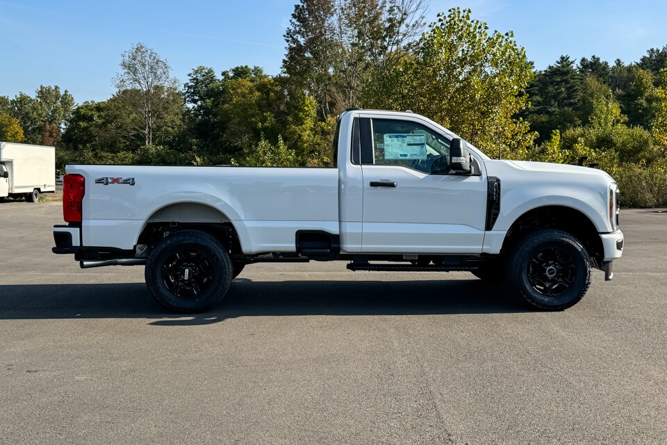 2026 Ford F-350 XL photo 2