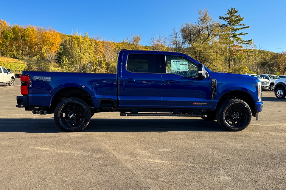 2026 Ford F-350 Lariat photo 2