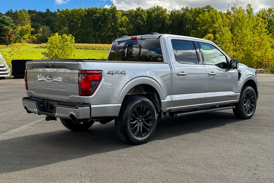 2025 Ford F-150 XLT photo 3
