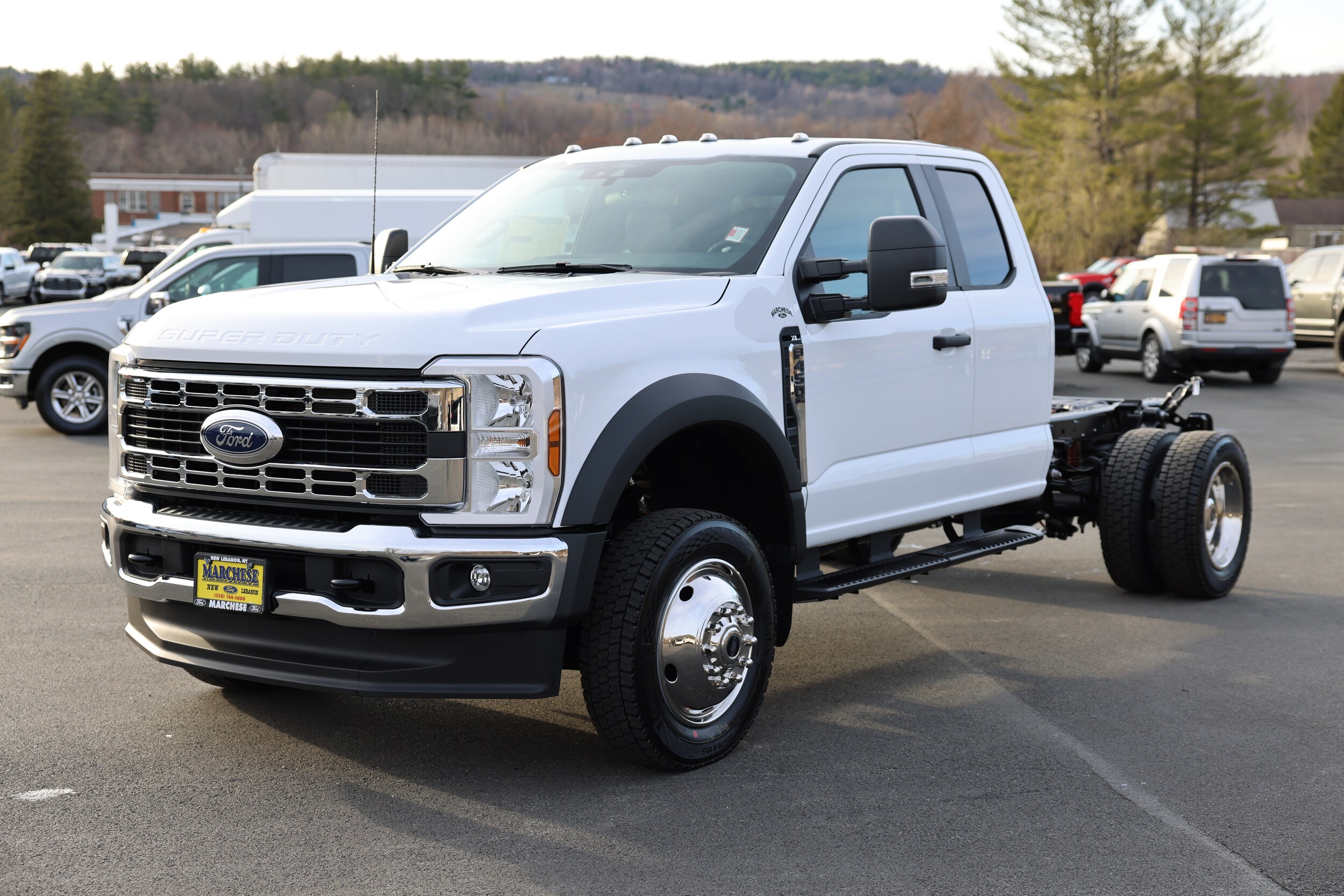 2025 Ford F-450 photo 3