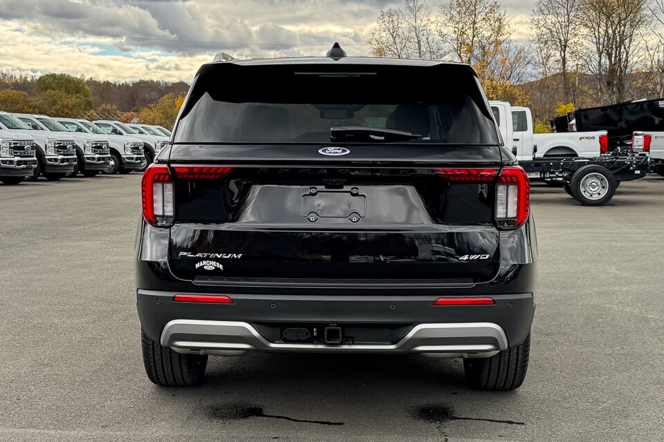 2025 Ford Explorer Platinum photo 3