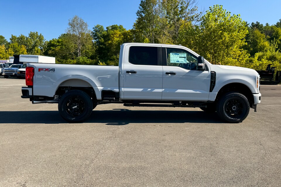 2026 Ford F-350 photo 2