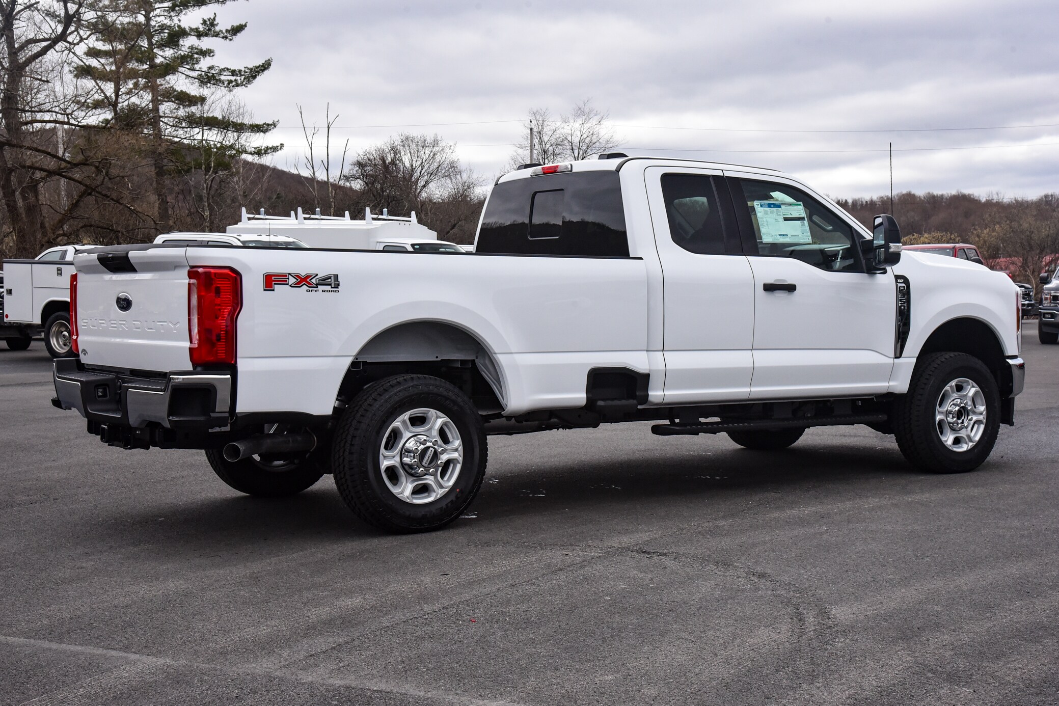 2025 Ford F-350 photo 3