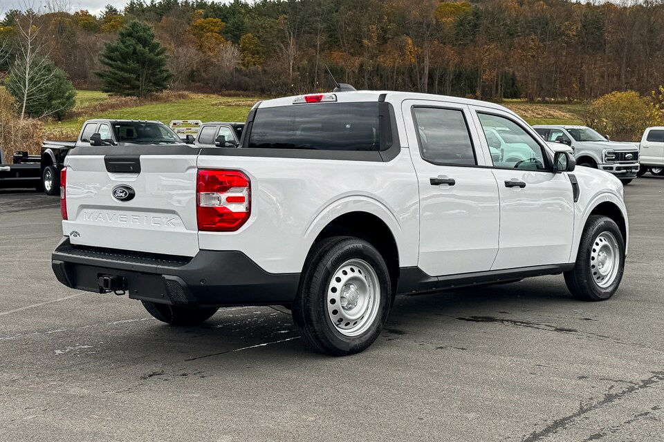 2025 Ford Maverick XL photo 3