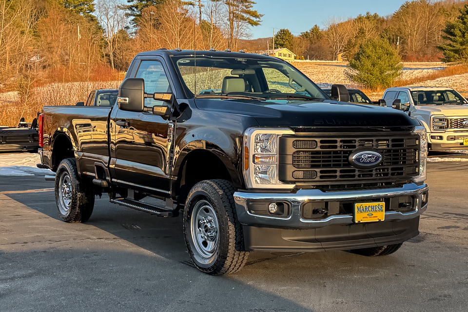 2025 Ford F-350 Super Duty XL's photo