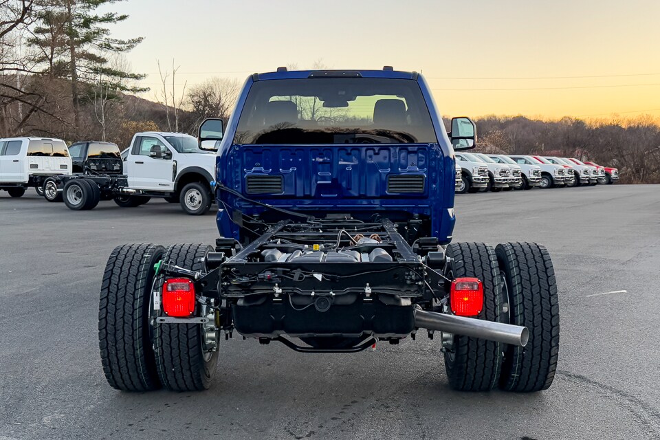 2026 Ford F-600 photo 3