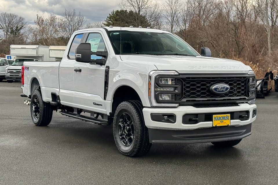 2026 Ford F-350 Super Duty XL's photo