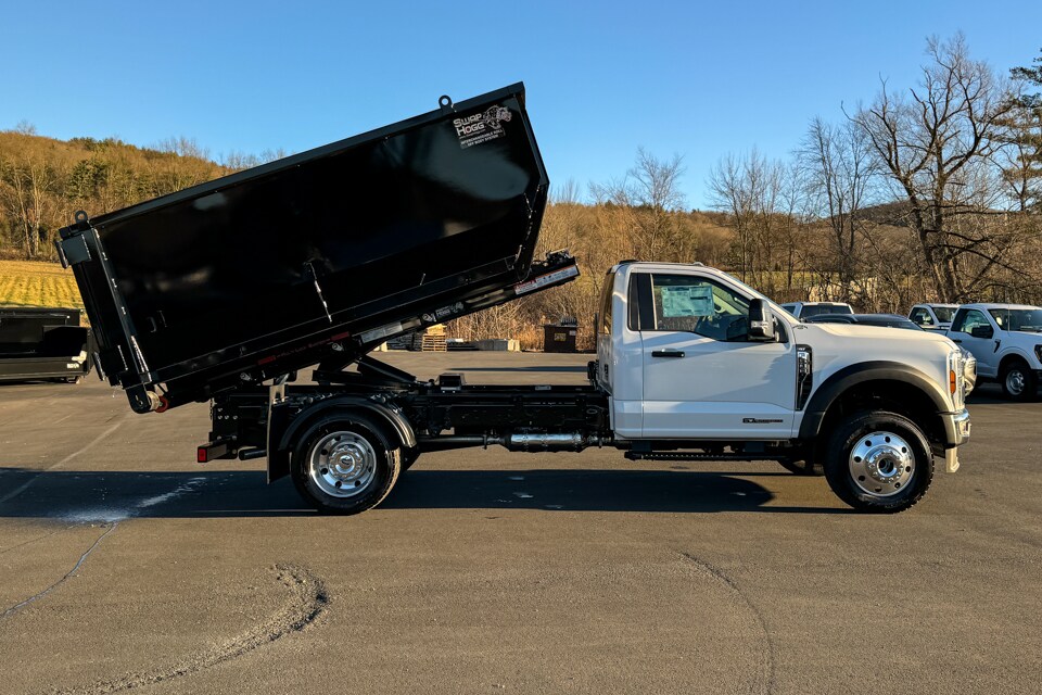 2024 Ford F-600 photo 2