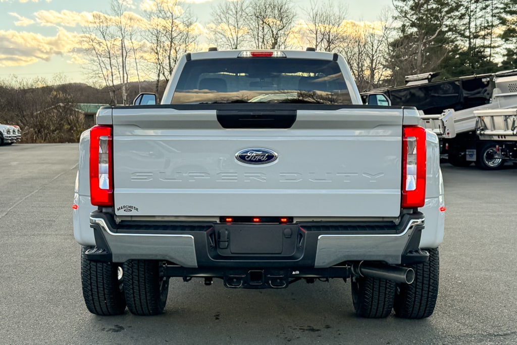 New 2026 Ford F350 Super Duty F-350 XLT PICKUP
