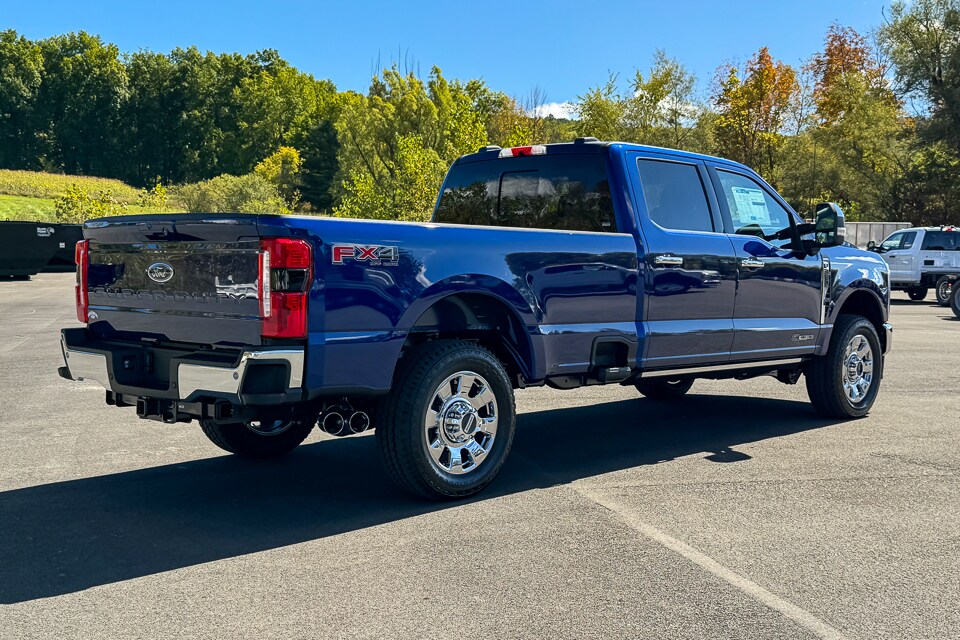 2026 Ford F-350 photo 3