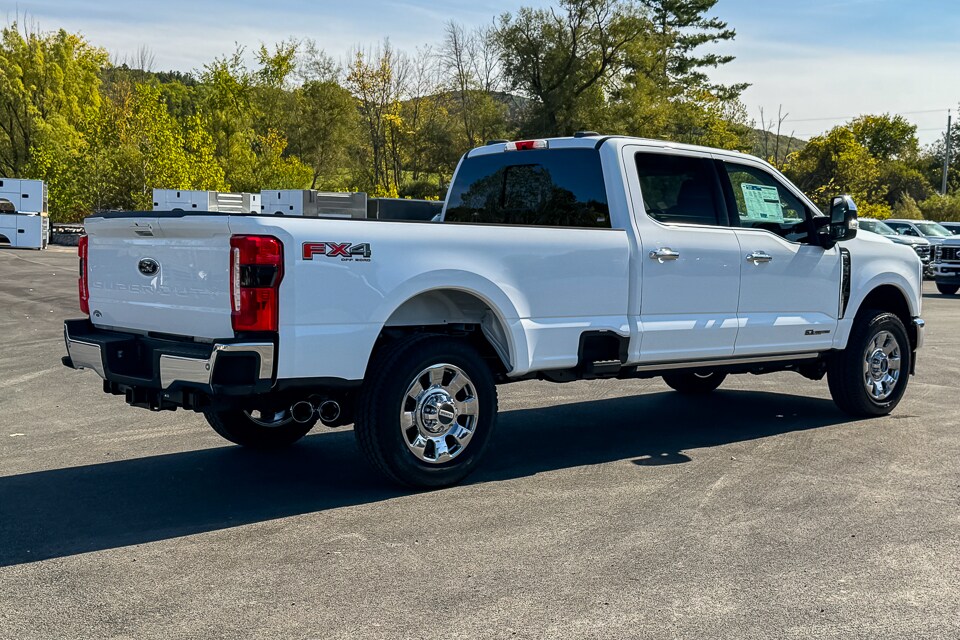2026 Ford F-350 photo 3