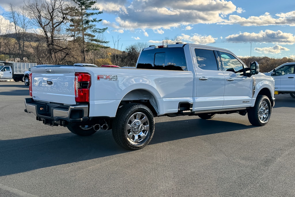 New 2026 Ford F350 Super Duty F-350 Lariat PICKUP